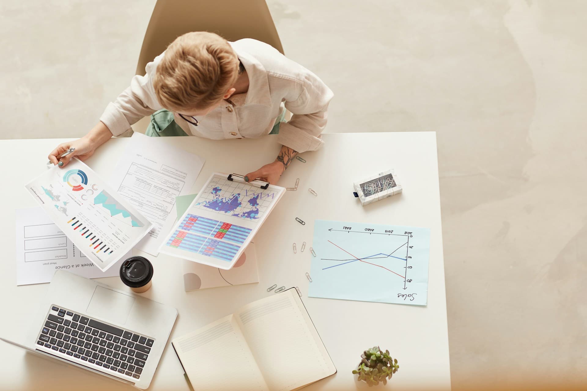 What to Look for in a Business Metrics Dashboard for November